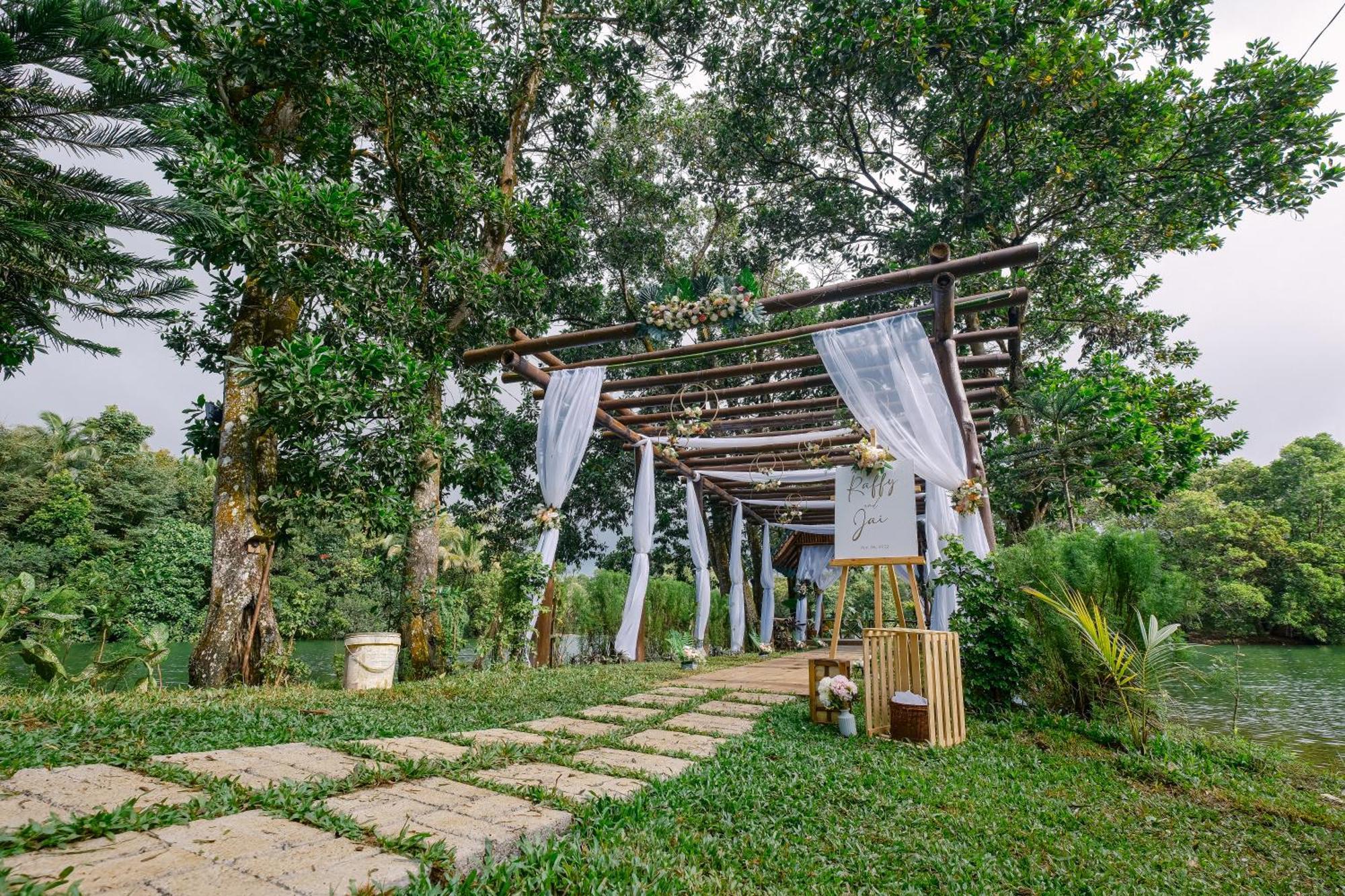 Almost Heaven Lake Resort By Cocotel Cavinti Extérieur photo