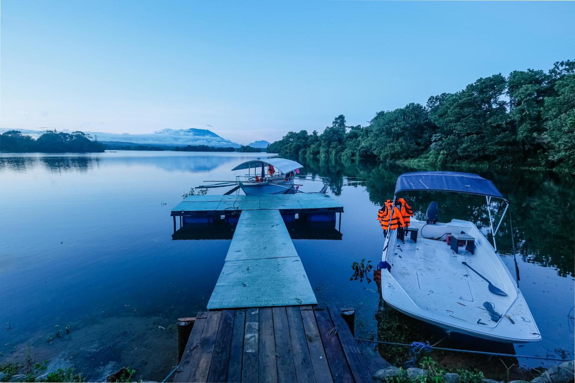 Almost Heaven Lake Resort By Cocotel Cavinti Extérieur photo